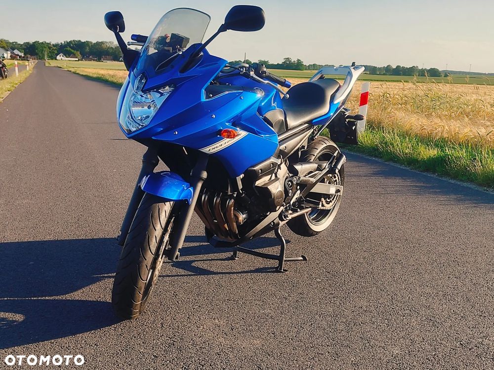 Yamaha XJ - 4