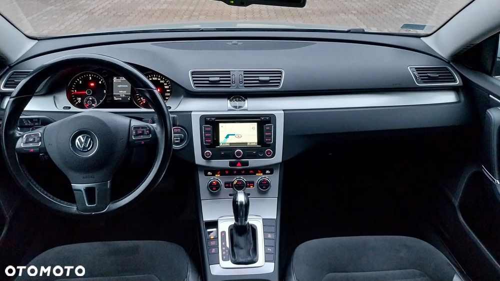 Volkswagen Passat 2.0 TDI Highline DSG - 14