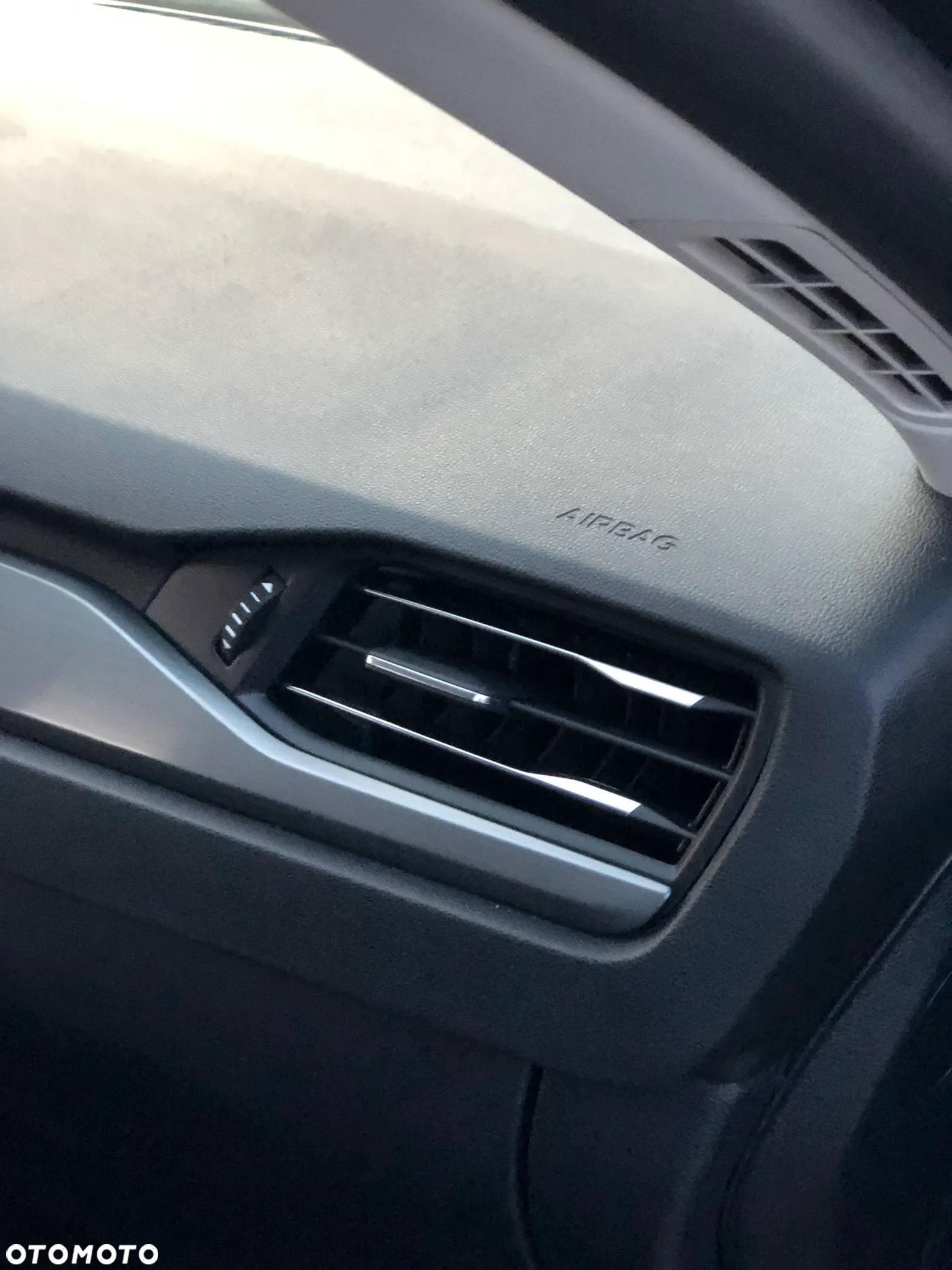 Ford Kuga 1.5 EcoBlue TITANIUM - 24