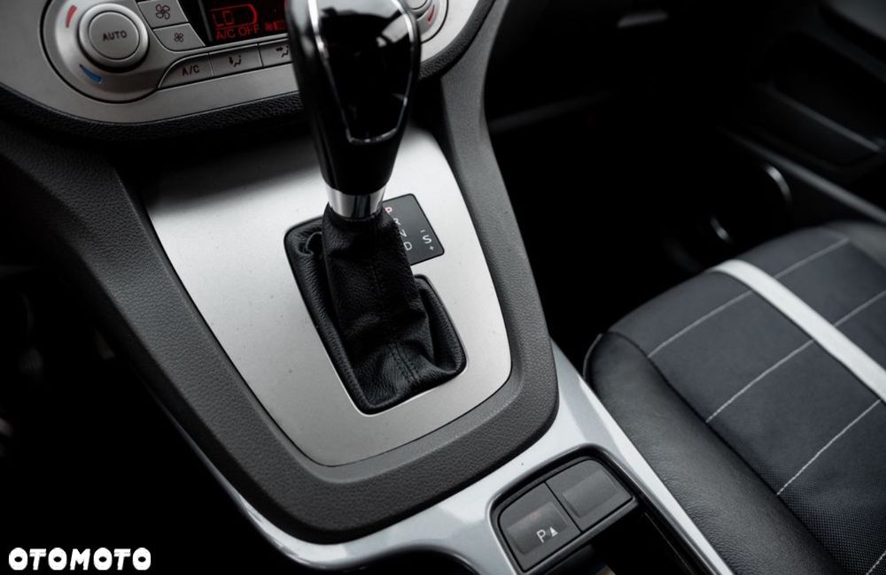 Ford Kuga 2.5 4x4 Titanium - 35