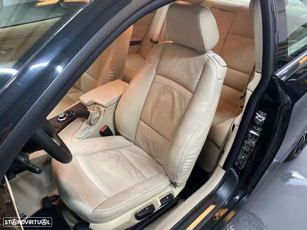 BMW 320 d Coupe - 16