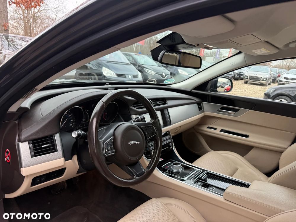 Jaguar XF E-Performance Prestige - 25