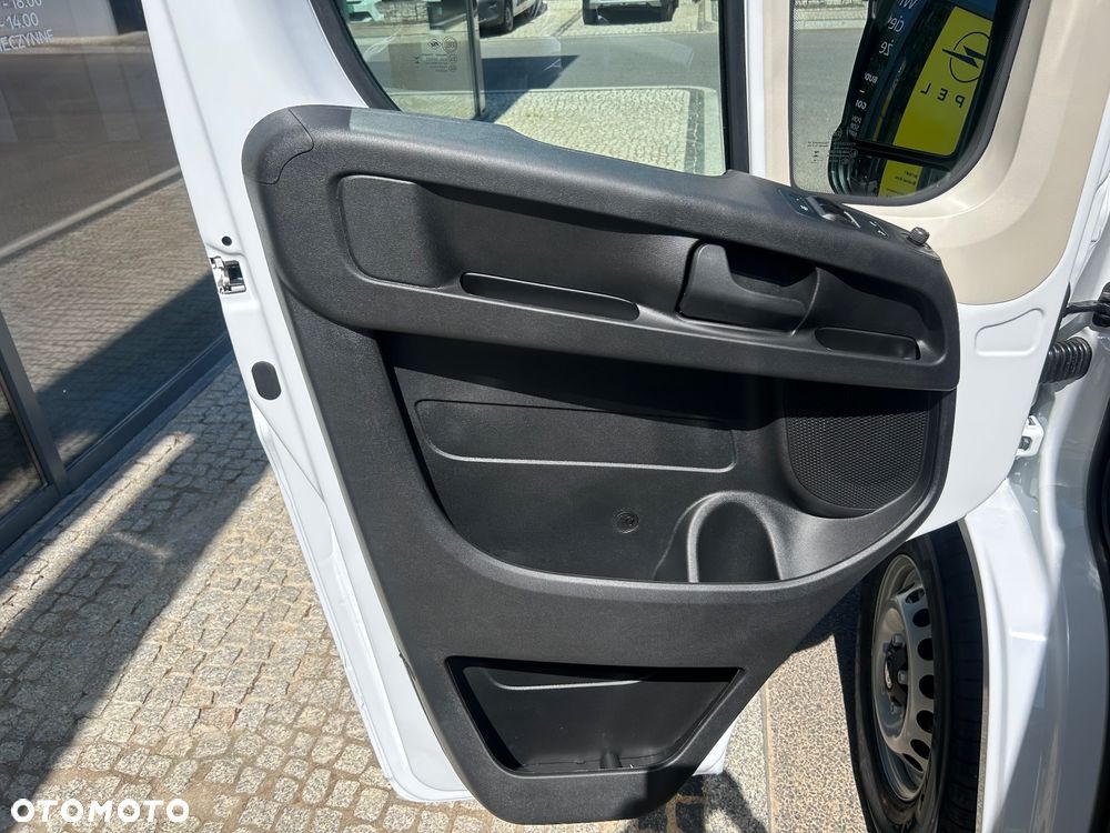 Opel Movano - 12