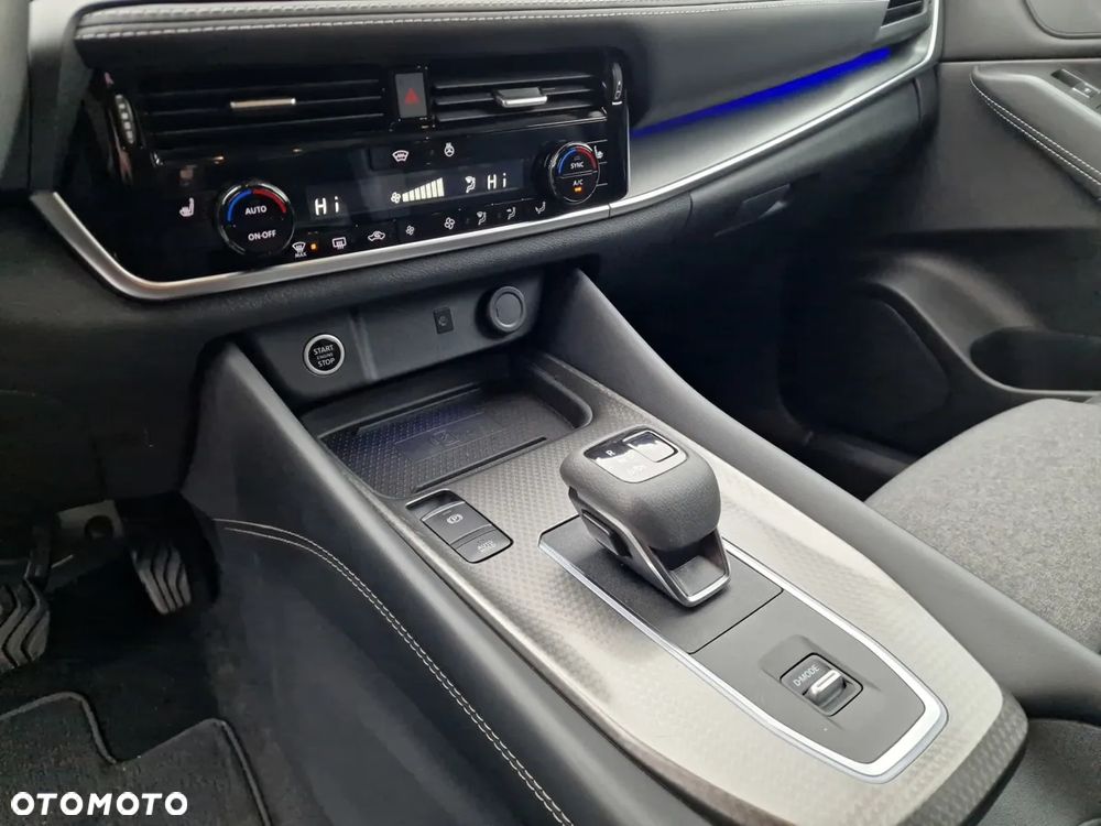 Nissan Qashqai 1.3 DIG-T MHEV Xtronic N-Connecta - 16