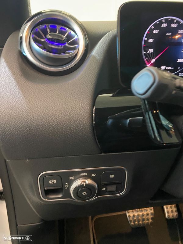 Mercedes-Benz GLA 180 d AMG Line - 11