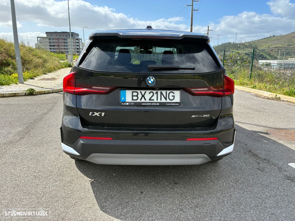 BMW iX1 xDrive30 - 5
