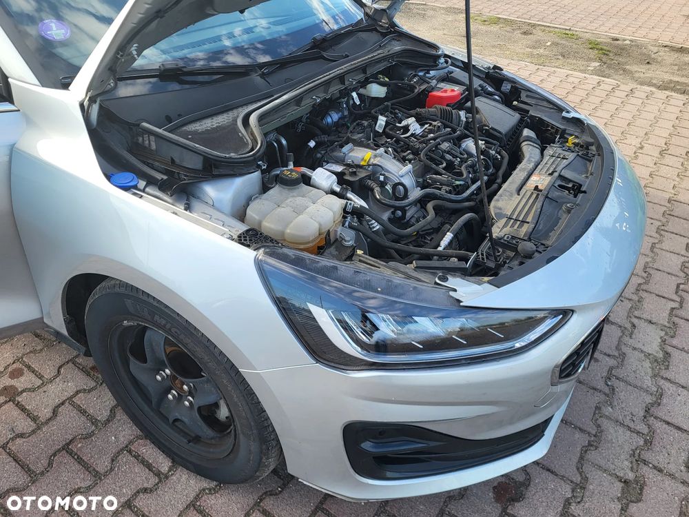 Ford Focus 1.0 EcoBoost Hybrid TITANIUM - 35