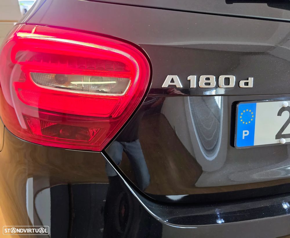 Mercedes-Benz A 180 d Urban - 15