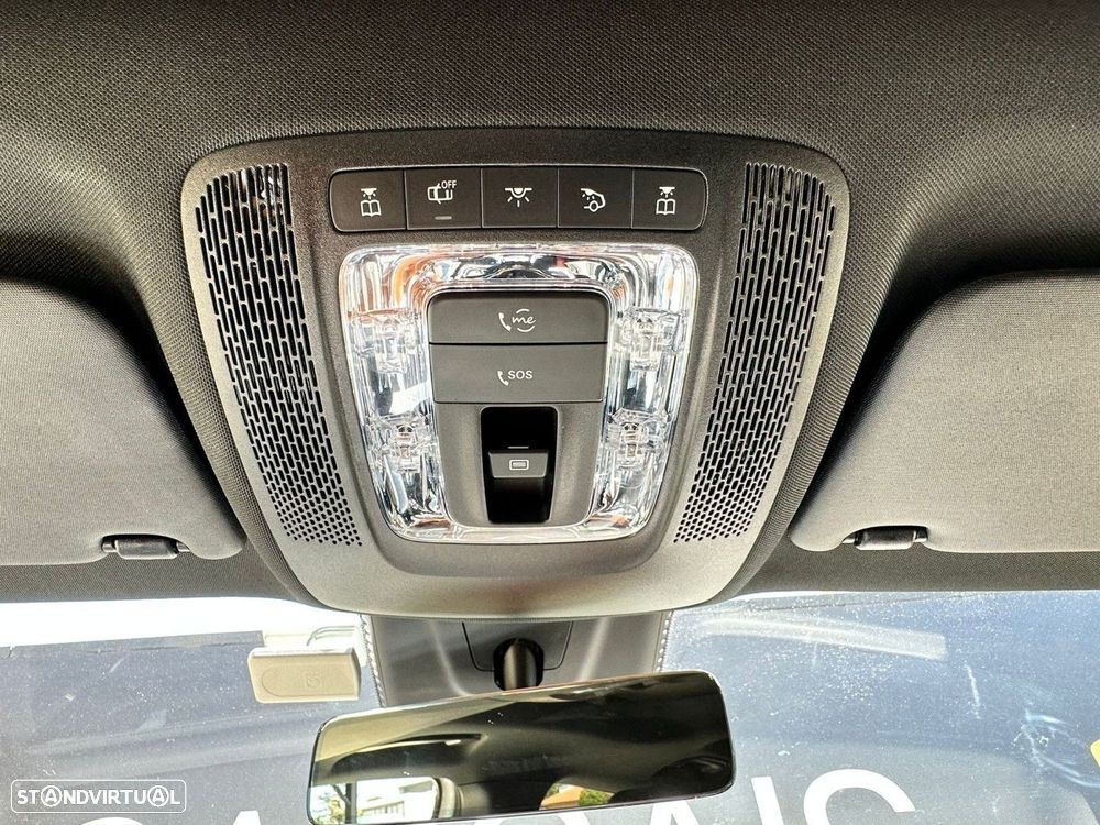 Mercedes-Benz GLA 250 - 25