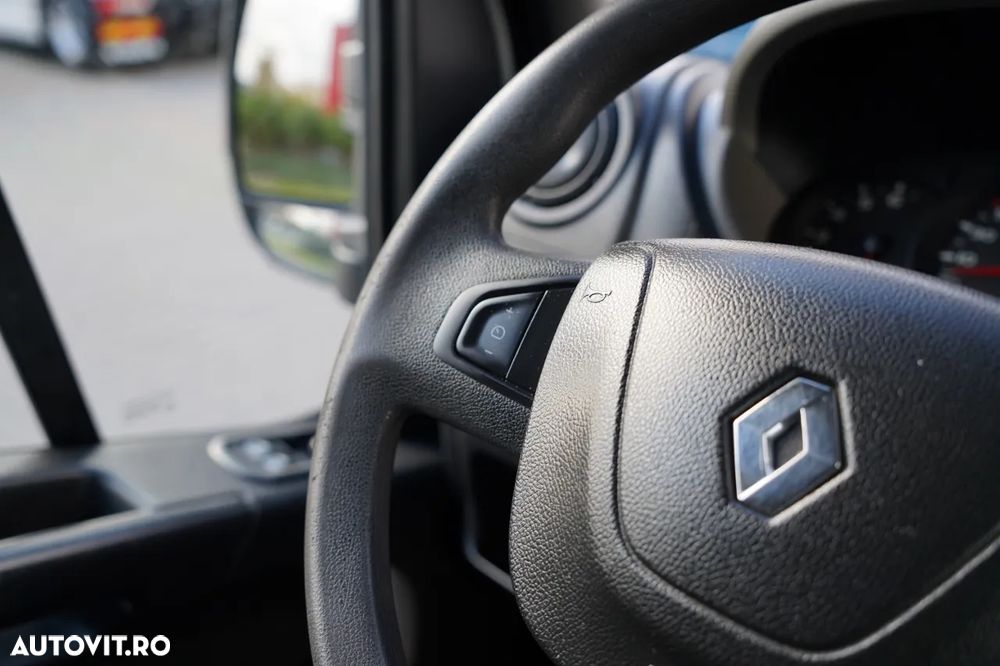 Renault MASTER / CUTIE DE VITEZE 4,5 m / MANUALĂ / DUBL - 32