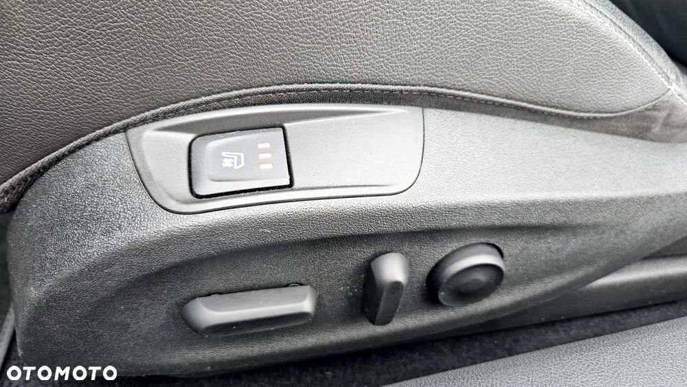 Opel Cascada 2.0 CDTI ecoFLEX Start/Stop Innovation - 17