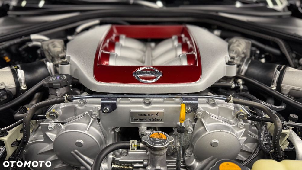 Nissan GT-R - 6
