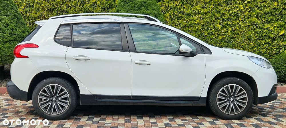 Peugeot 2008 - 12