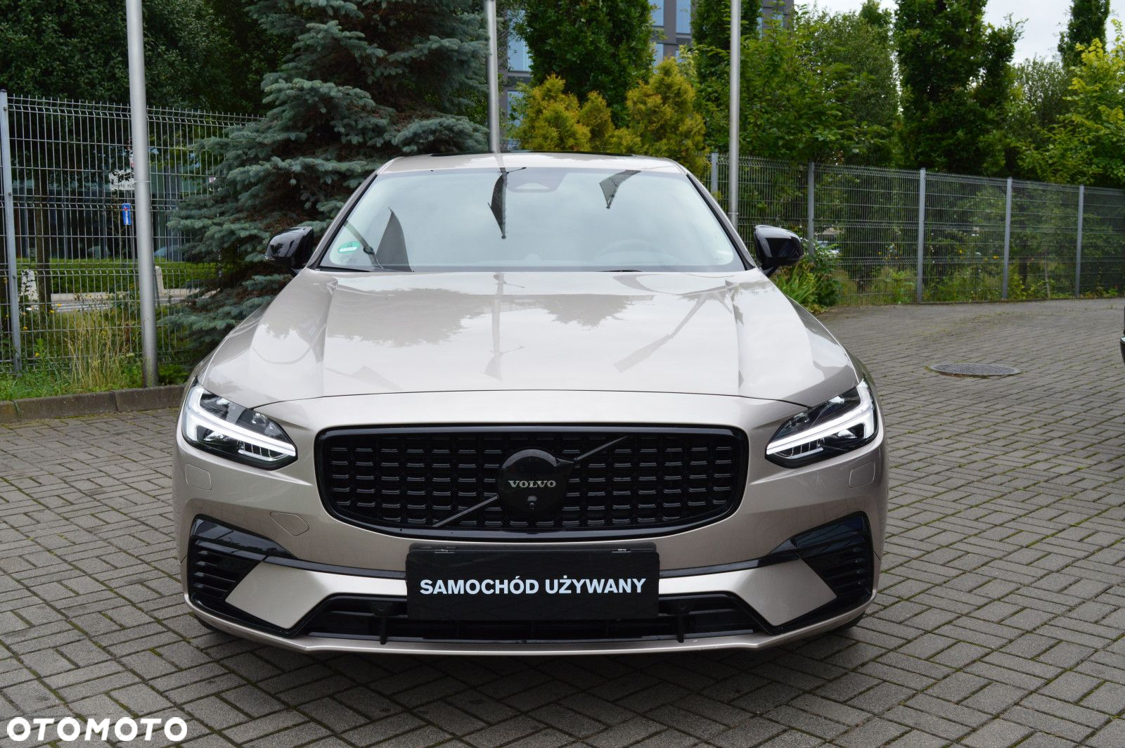 Volvo S90 - 2