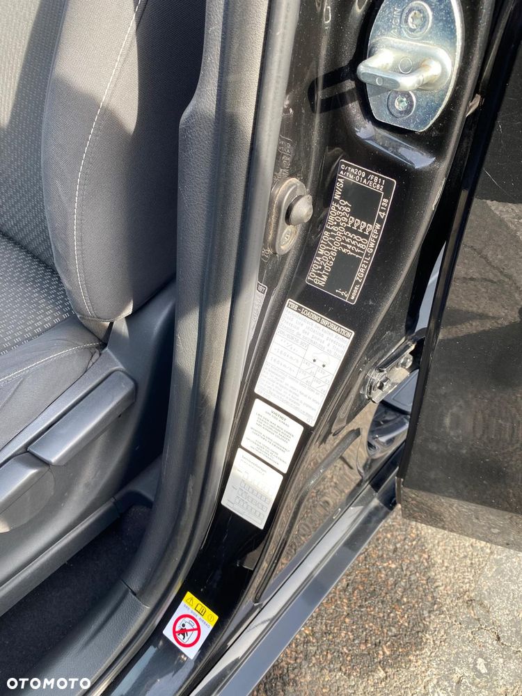 Toyota Verso 1.8 Premium 7os - 26