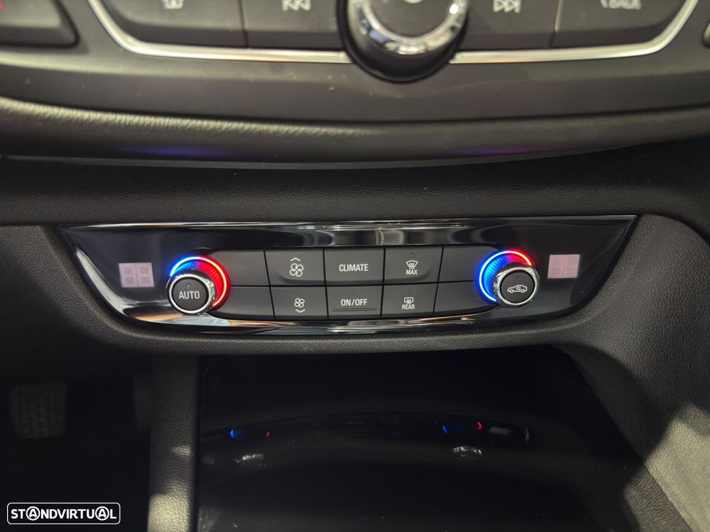 Opel Insignia Grand Sport 1.6 CDTi Business Edition — fotografia 26