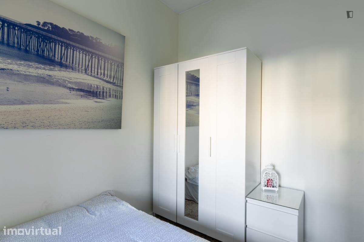 Quarto - localizado em Entrecampos Lisbon - Grande imagem: 3/19