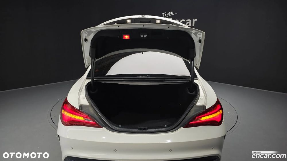 Mercedes-Benz CLA - 20