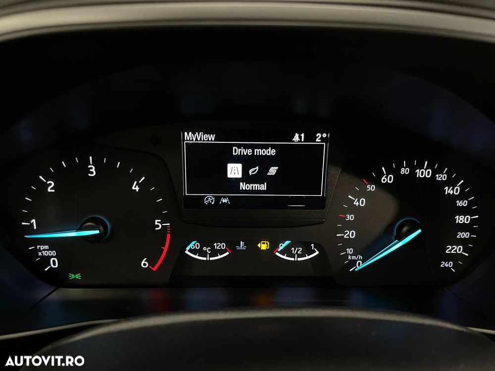 Ford Focus 1.5 EcoBlue Trend - 17