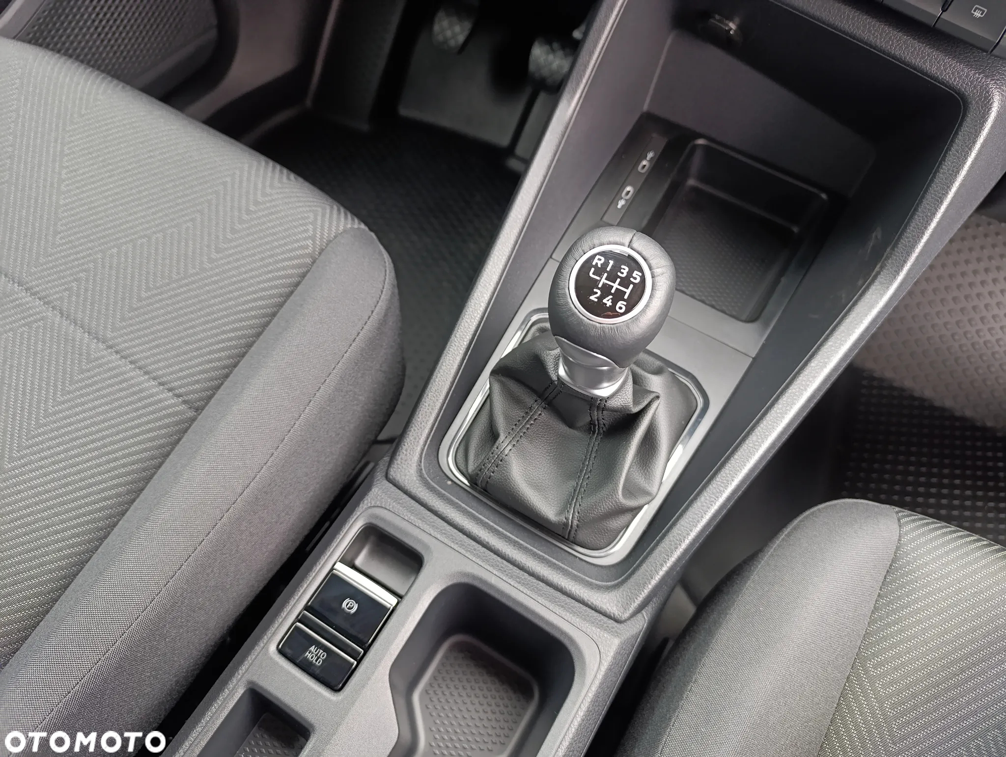 Ford Transit Connect - 30
