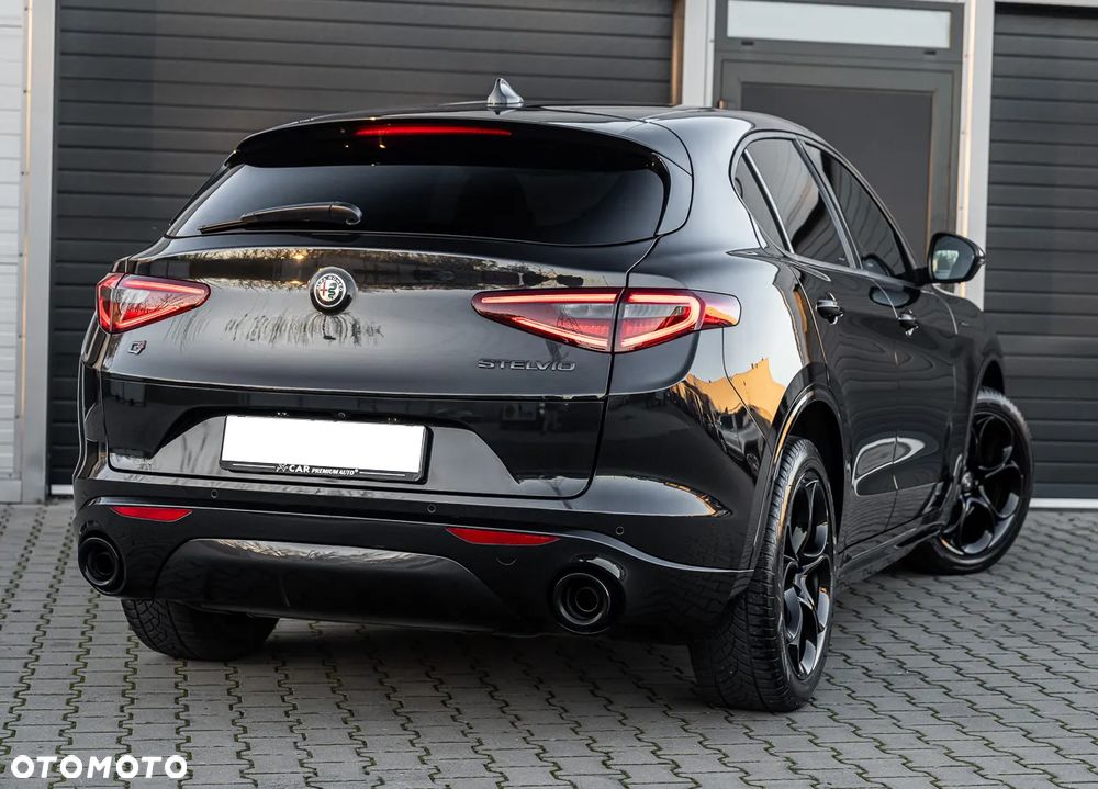 Alfa Romeo Stelvio 2.0 Turbo 16V AT8-Q4 Veloce - 12