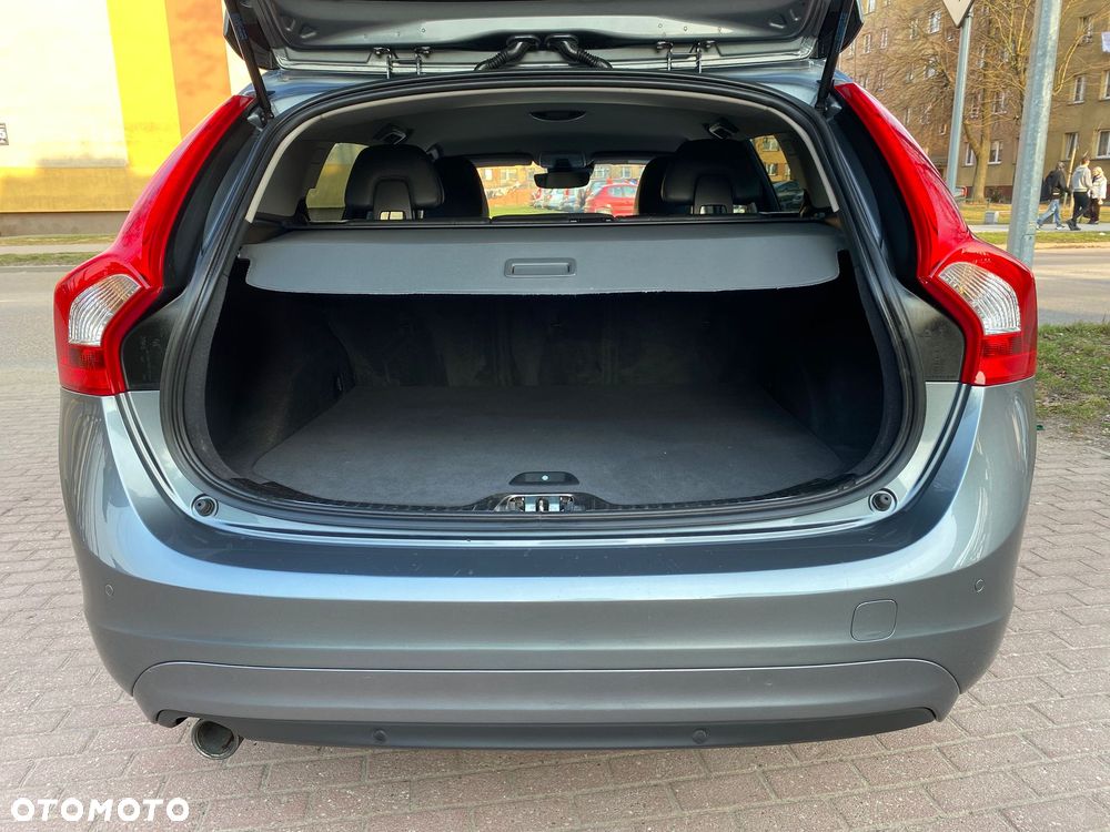 Volvo V60 D3 Summum - 10