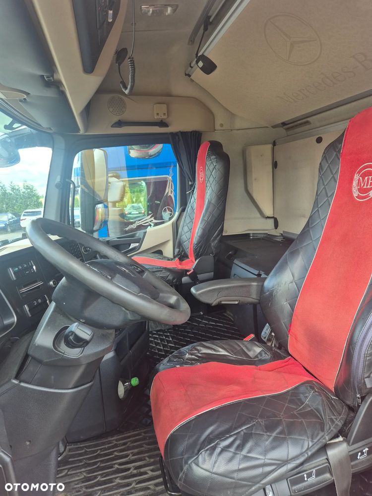 Mercedes-Benz Actros MP4 - 3