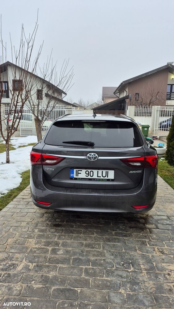 Toyota Avensis - 7