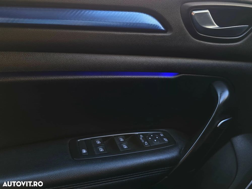 Renault Megane ENERGY dCi EDC GT - 19