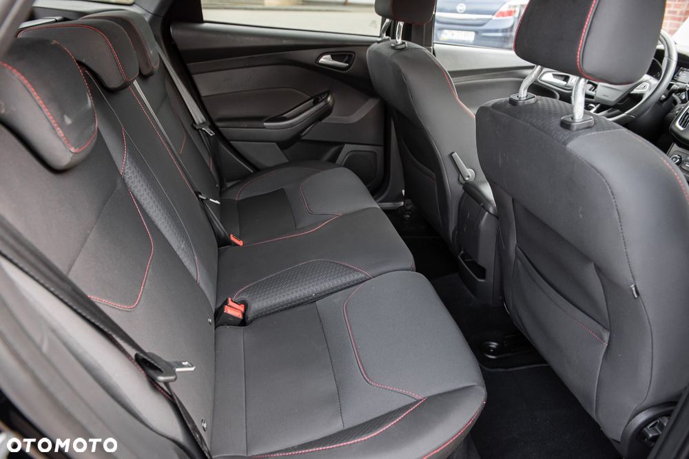 Ford Focus 1.5 EcoBlue Start-Stopp-System ST-LINE X - 30