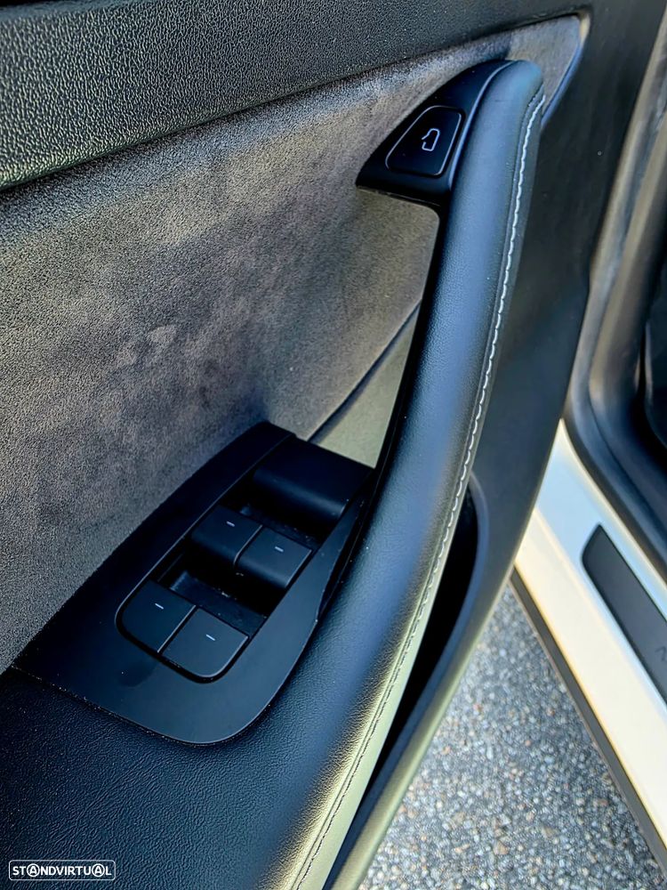 Tesla Model Y Long Range Dual Motor AWD - 10