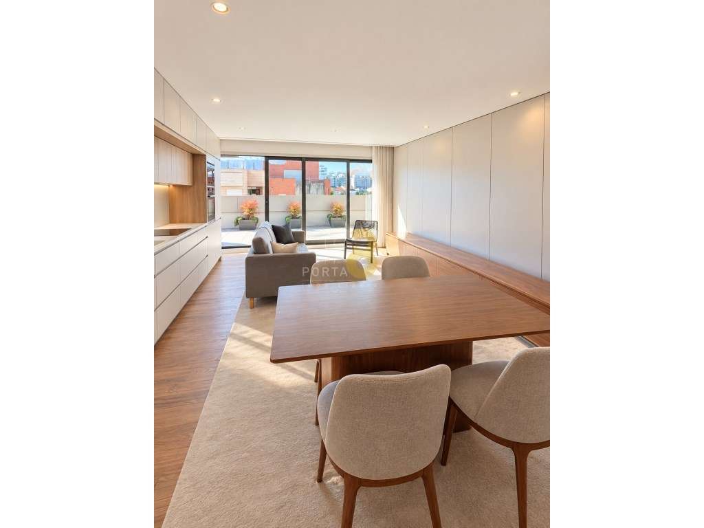 Apartamento T1 com Terraço, Lugar de Garagem, Mobilado e Equipado j... - Grande imagem: 2/20