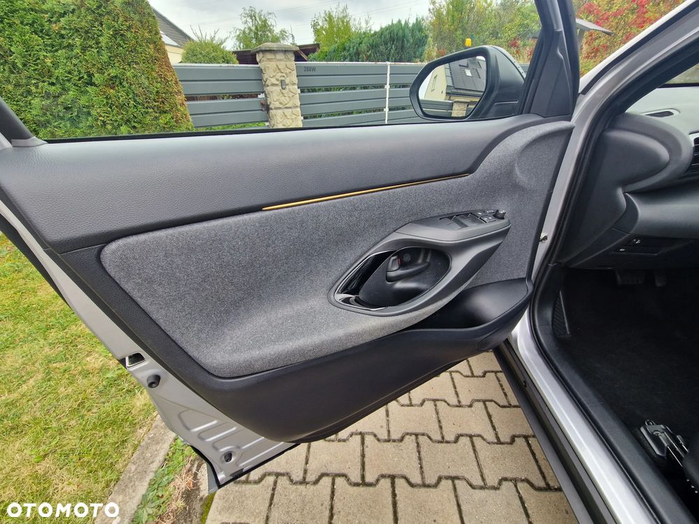 Toyota Yaris Cross Hybrid 1.5 Adventure 4x4 - 29