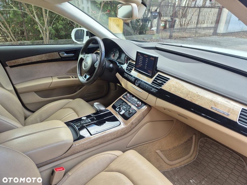 Audi A8 4.2 TDI DPF (clean diesel) quattro tiptronic - 21