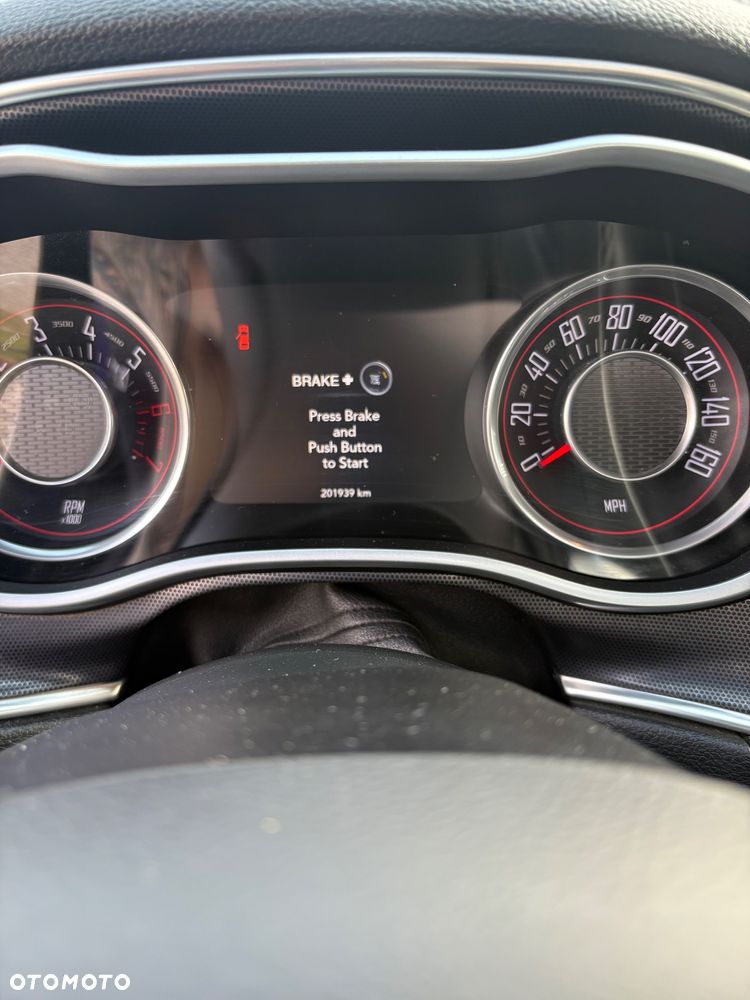 Dodge Challenger 6.1 SRT8 - 16