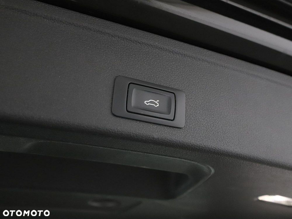 Audi A4 Avant 2.0 TFSI ultra S tronic design - 41