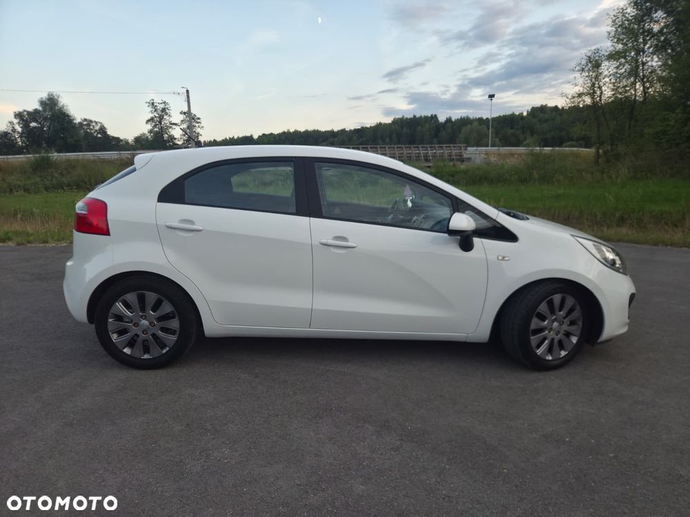 Kia Rio 1.2 Attract - 4