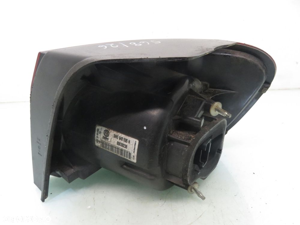 LAMPA LEWA TYLNA VW GOLF PLUS 5M0945095N - 5