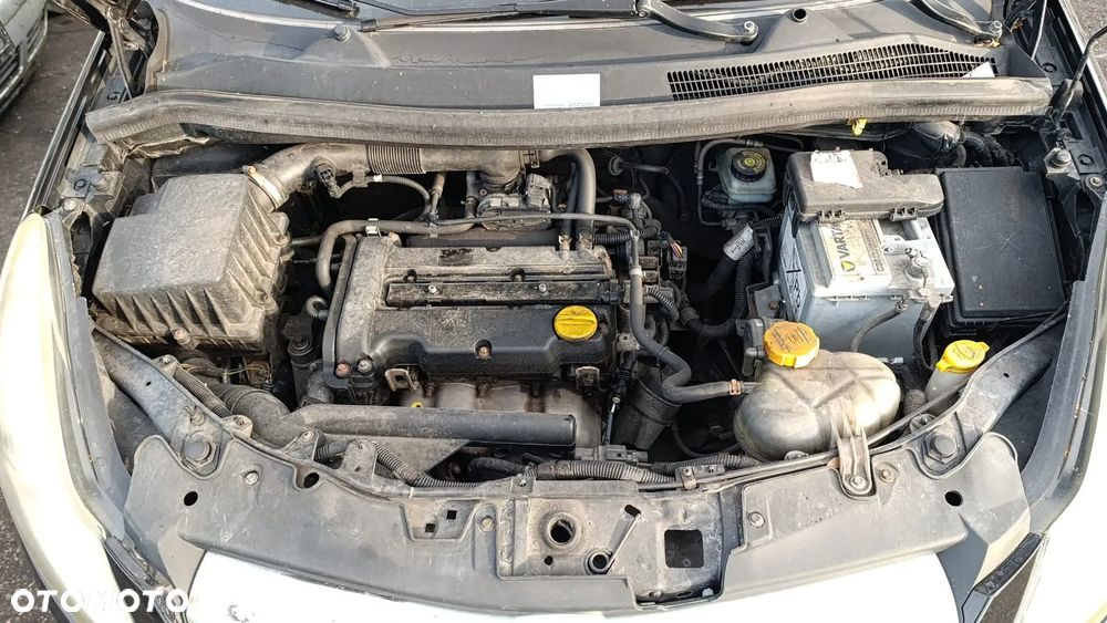 35574 opel corsa D 1.4 16v z14xep na części lakier Z20R - 2