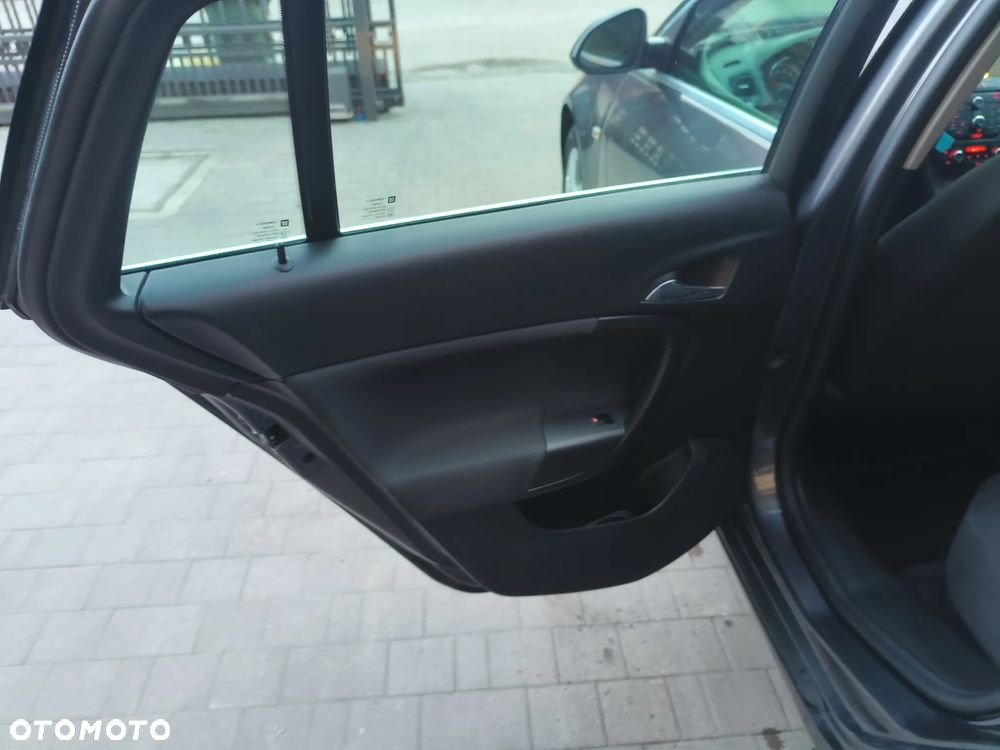 Opel Insignia 1.4 Turbo ecoFLEX Start/Stop Sport - 10