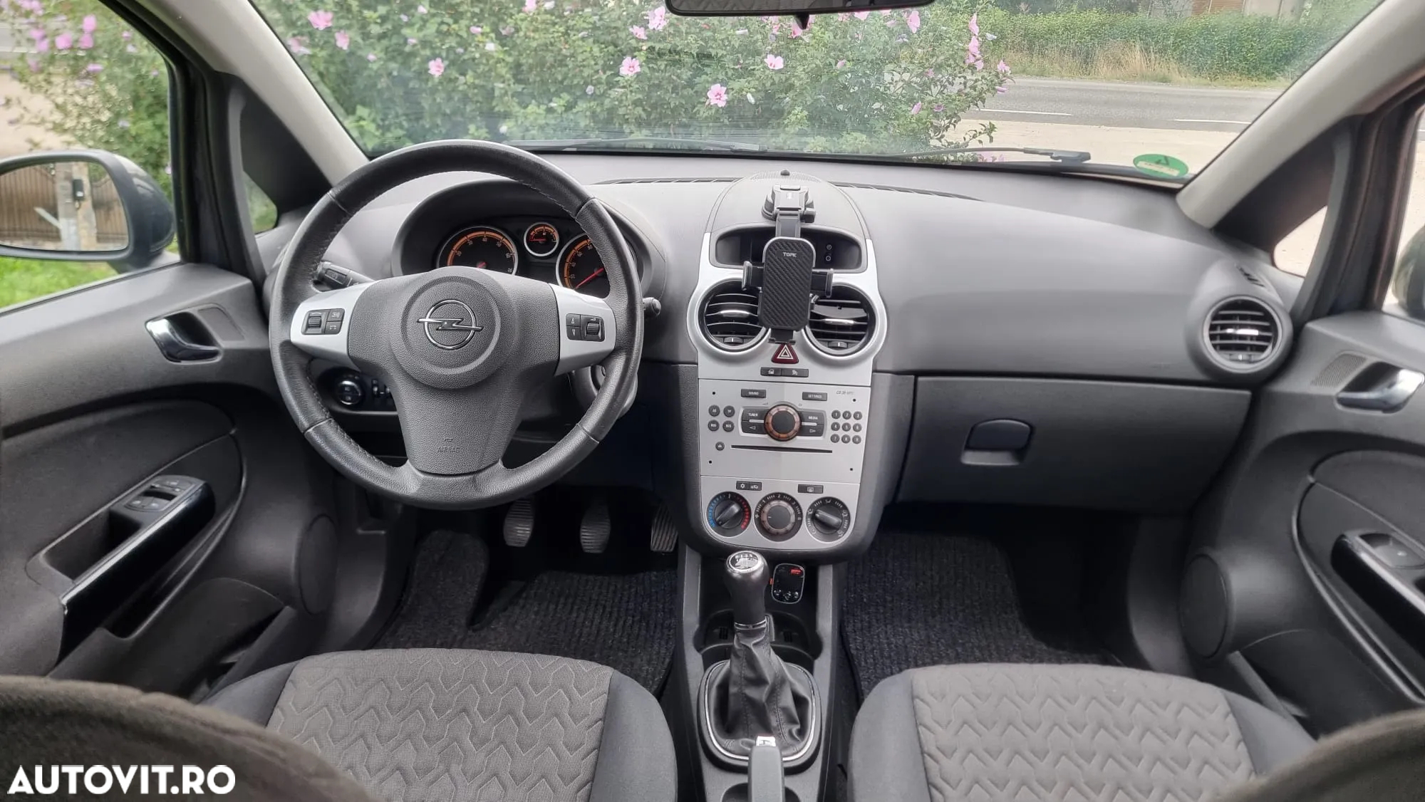 Opel Corsa 1.2 Essentia - 7