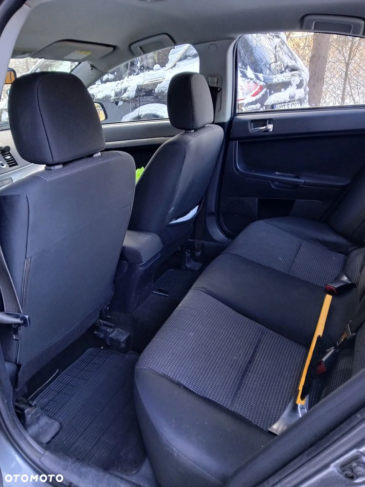 Mitsubishi Lancer 1.5 Inform - 10
