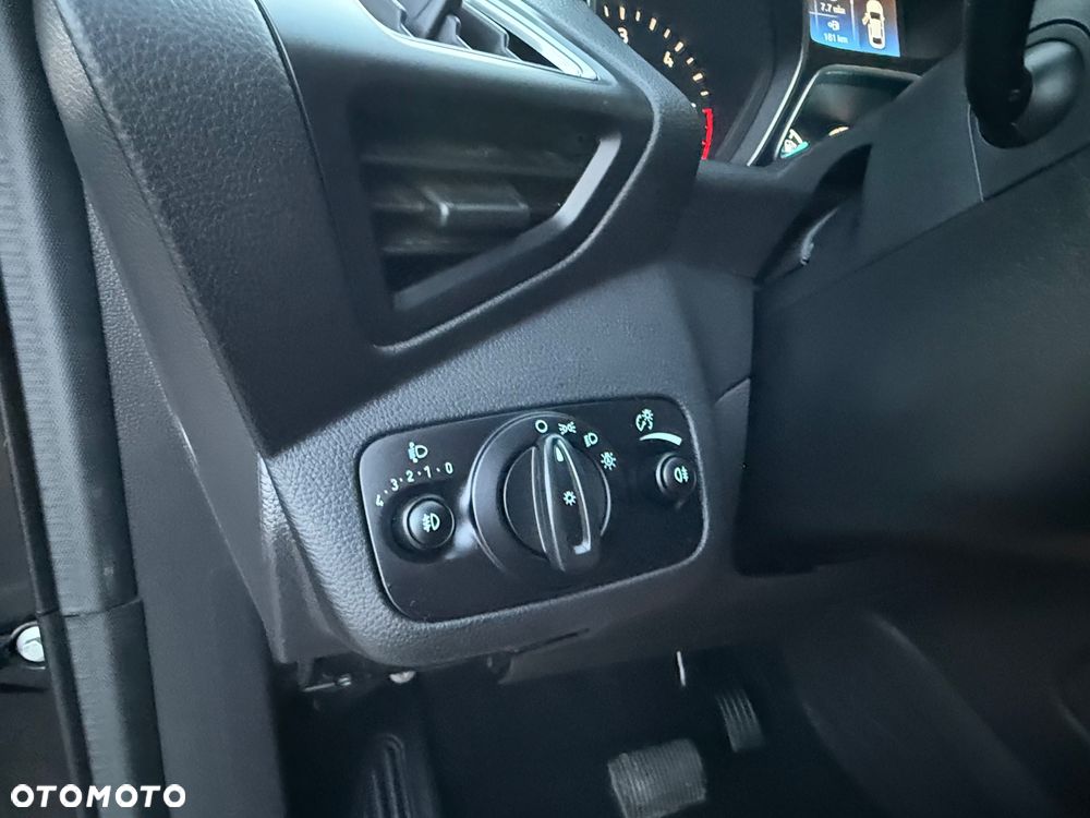 Ford Kuga - 30