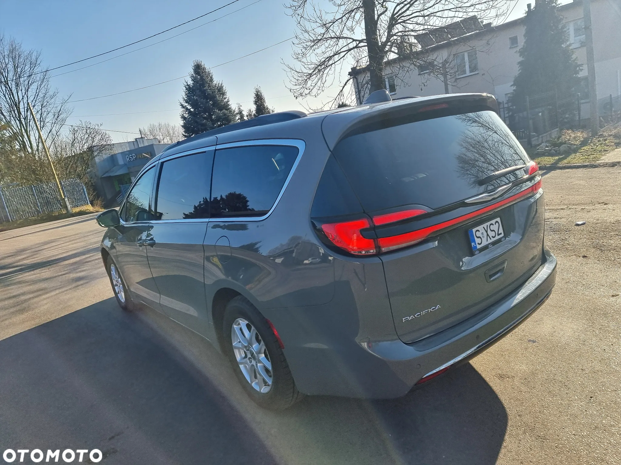 Chrysler Pacifica - 9