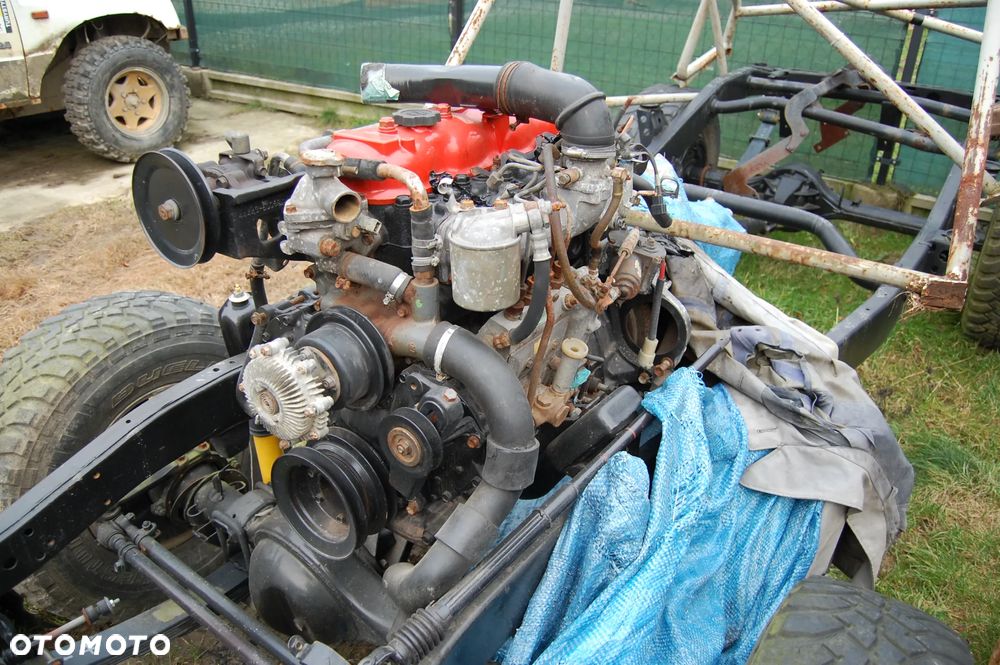 TOYOTA LAND CRUISER J7 - Silnik 3B 3,4 Diesel - 2