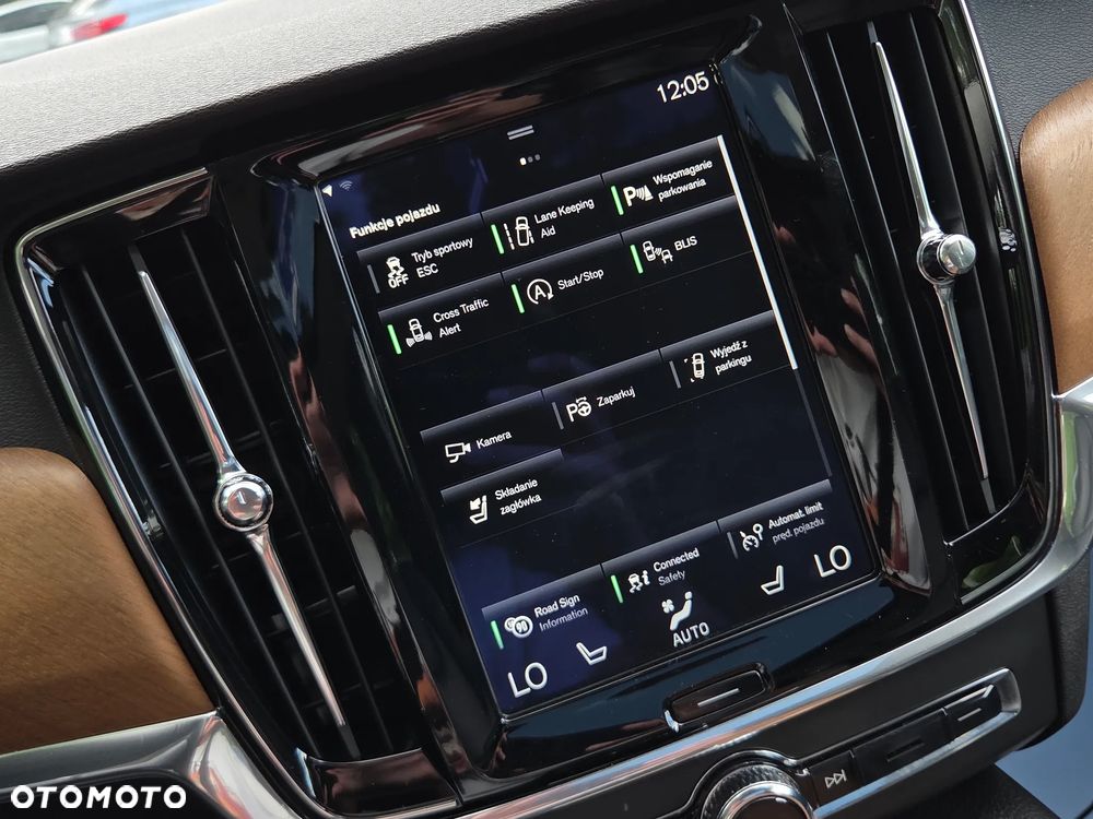 Volvo S90 D4 AWD Geartronic Inscription - 28