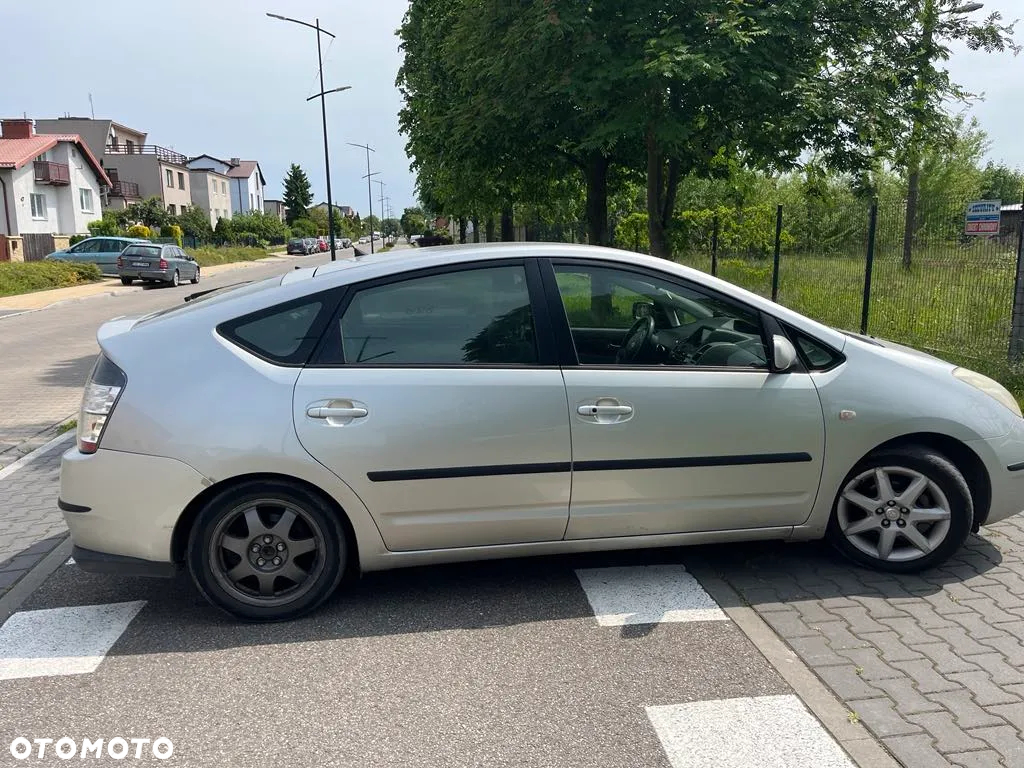 Toyota Prius 1.5 VVT-i Prestige - 9