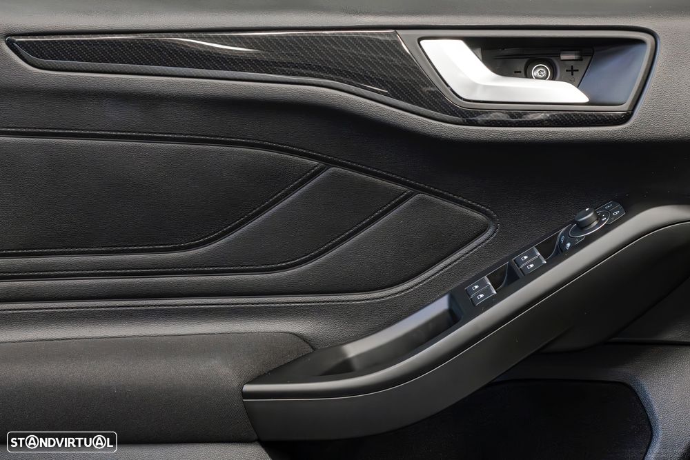 Ford Focus SW 1.0 EcoBoost MHEV ST-Line - 21