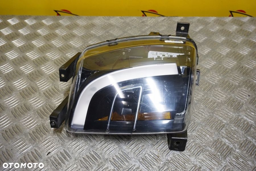 TESLA MODEL X 2016 - LAMPA HALOGEN DRL LED PRAWA USA - 4