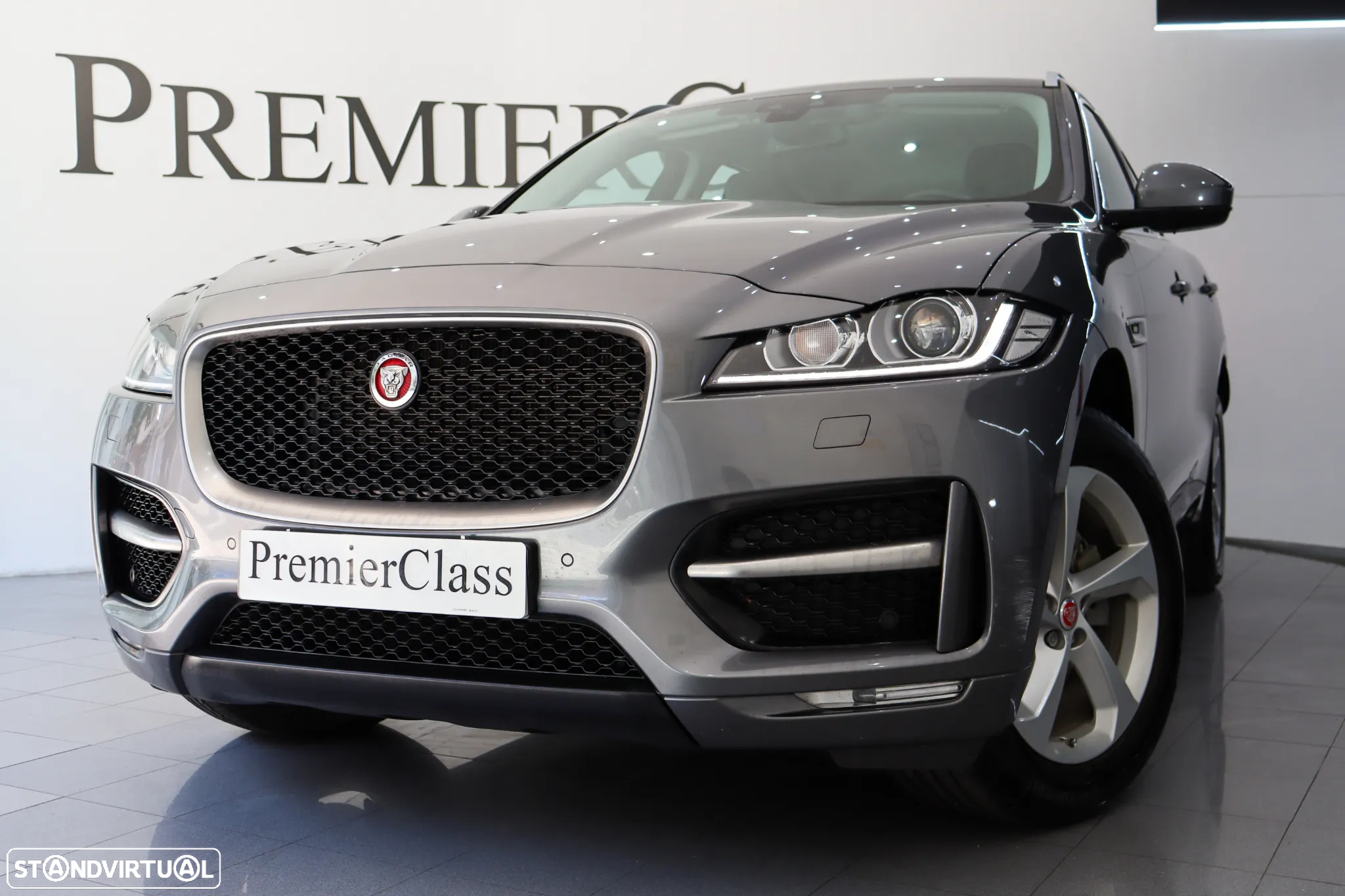 Jaguar F-Pace 2.0 i4D R-Sport Aut. - 2